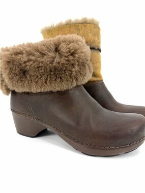 DANSKO Stormy Clog Boots Sz 6.5-7 EU 37 Brown Leather Button Shearling Fur Lined
